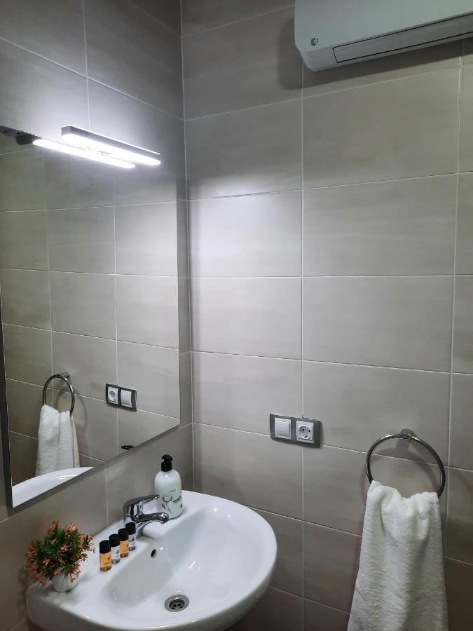 Apartamentos Clavero 10 بلاسينثيا المظهر الخارجي الصورة