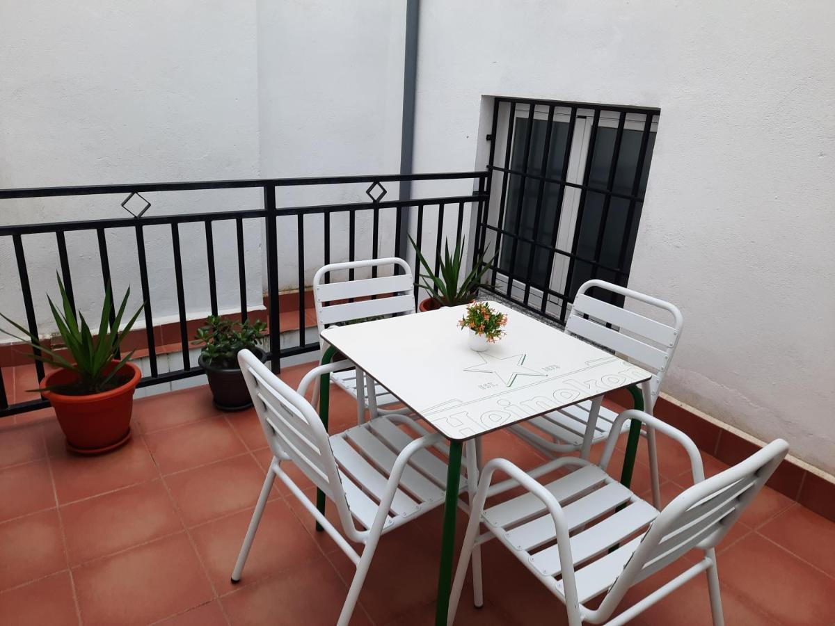 Apartamentos Clavero 10 بلاسينثيا المظهر الخارجي الصورة